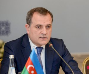    
Ceyhun Bayramov Düşənbəyə getdi   
