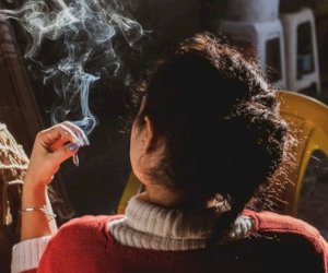    Siqaret çəkən, narkotikdən istifadə edən ŞAGİRDLƏR:   Kimdir günahkar?