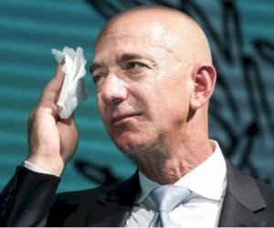    Ceff Bezos bir gündə 20,5 milyard dollar itirdi   
