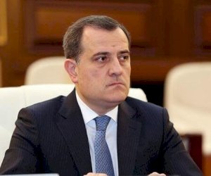   Ceyhun Bayramov Çinin XİN rəhbəri ilə danışdı   