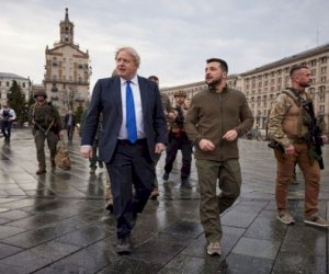    Boris Conson Kiyev küçələrində gəzintiyə çıxdı   
