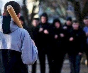    “Məktəblilər arasında söyüş, küçə leksikonu…” – Kriminal tərbiyə?   