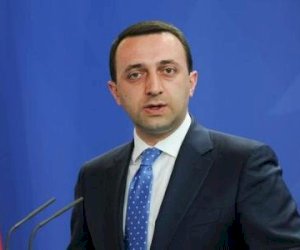    “İkinci cəbhə olmayacaq“ - Qaribaşvili   