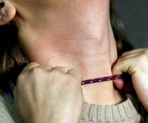    
Arvadını məftillə boğaraq öldürən şəxsə 10 il cəza verildi

   