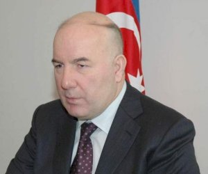    Elman Rüstəmov Mərkəzi Bankın sədri vəzifəsindən çıxarılır   