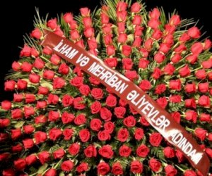    Prezident və xanımı Ayaz Mütəllibovun vida mərasiminə əklil göndərdi   