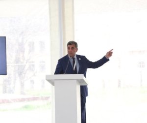    Estoniya prezidentinin tərcüməçisi: “Azərbaycanlı olmaq asan, azərbaycanlı kimi yaşamaq çətindir”   