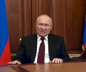    Putinin şəxsi operatoru işdən çıxdı: “Boğaza yığıldım“   