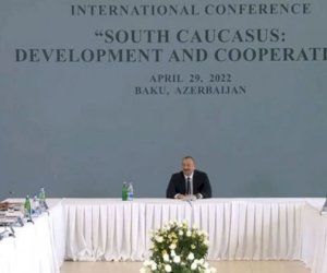    İlham Əliyev beynəlxalq konfransın iştirakçıları ilə görüşür - CANLI YAYIM   