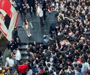    Blogerin fanatlarına aldığı ayfonları kim mənimsədi?   