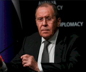    “Danışıqlar dövründə də müharibə dayanmayacaq“ - Lavrov   
