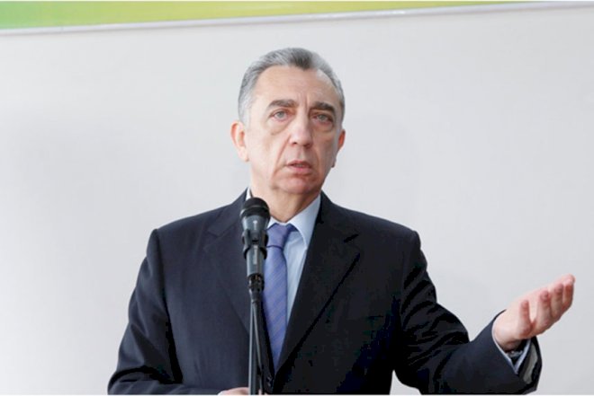    Eldar Əzizov yeni müdir təyin etdi   