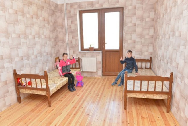    Ümid qəsəbəsi məcburi köçkünlərin ixtiyarına verildi   