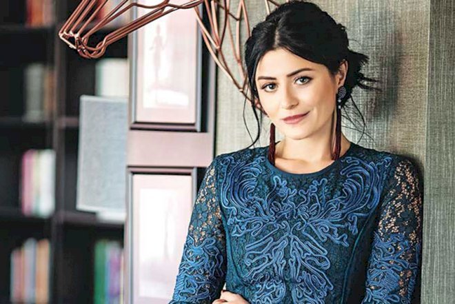    Hicablı qadınları təhqir etdiyi deyilirdi...   