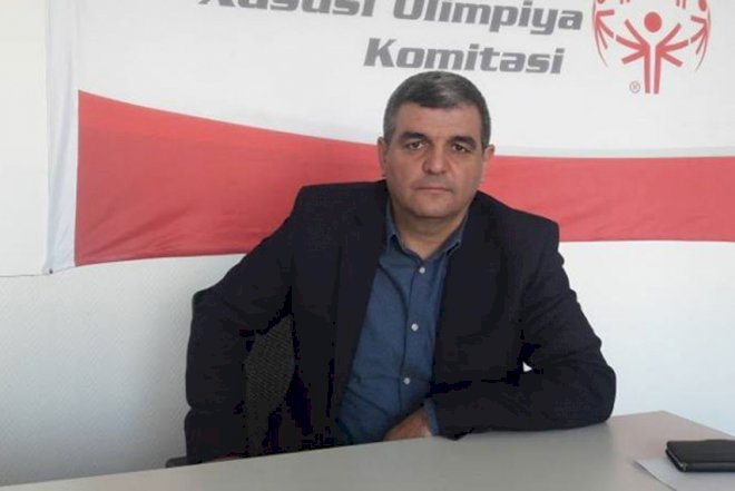    “Ən zəhləm gedən şey qızların siqaret çəkməyidir”   