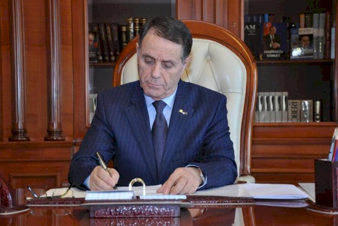    Baş nazir birinci hissəni ləğv etdi   