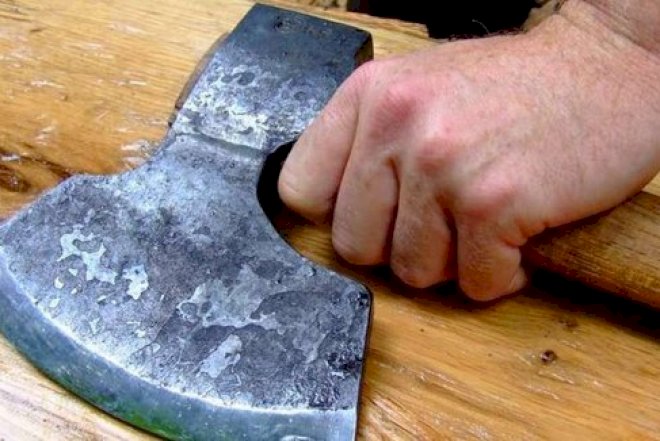    Valideynlərini baltalayan şəxsin cinayət işi başlayıb   