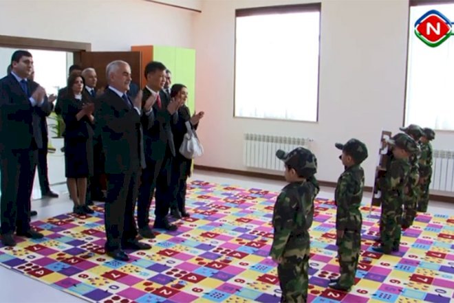    Bağça uşaqları ilə Vasif Talıbovun görüşü - Video   