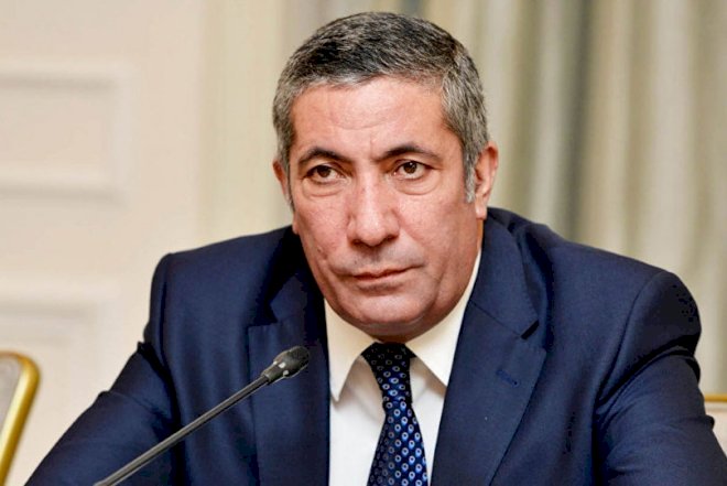    “Mətbuata ona görə pul ayrılmır ki, eşq şeiri yazıb çap eləsin”- Siyavuş Novruzov   