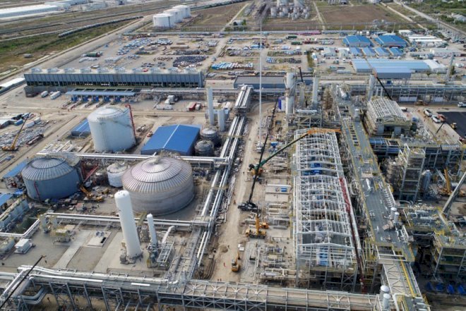    “SOCAR Karbamid” zavodunda 500 nəfər daimi işlə təmin ediləcək   