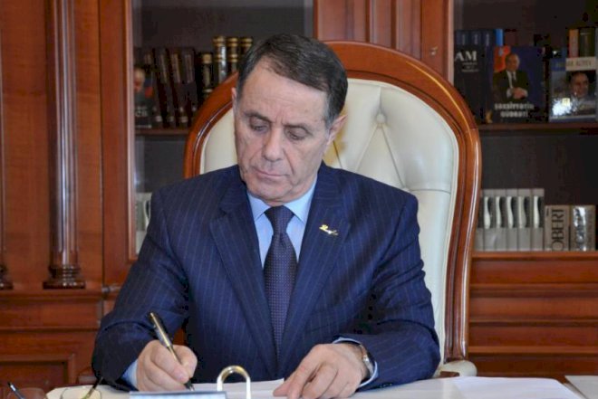    Novruz Məmmədov öz dəyişikliyini ləğv edən qərar imzaladı   