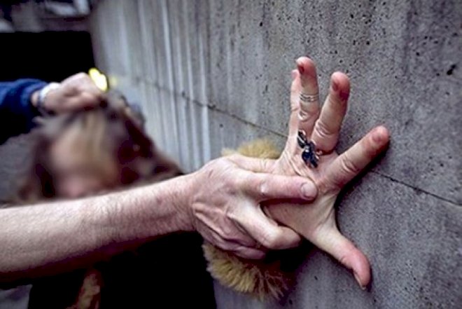    Pornoqrafiya həvəskarı olan ata qızını zorladı –   Bakıda dəhşət