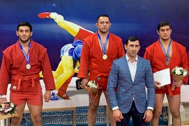    Bir həftədə həm ata, həm də oğlu çempion oldu   