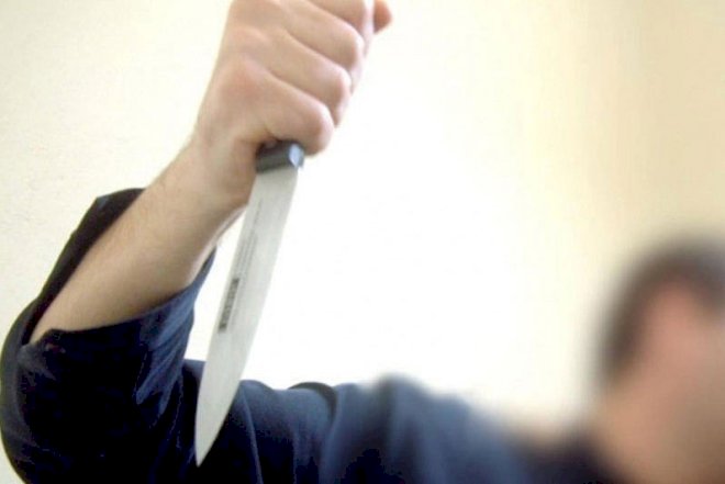    Bakıda kişi arvadının boğazını kəsdi   
