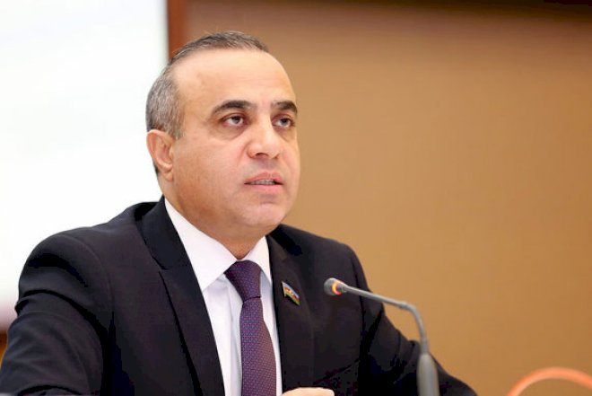    Azay Quliyev: “Bəzən sosial şəbəkələrdə yazdığınız şərhlərə gülməyim gəlir“   