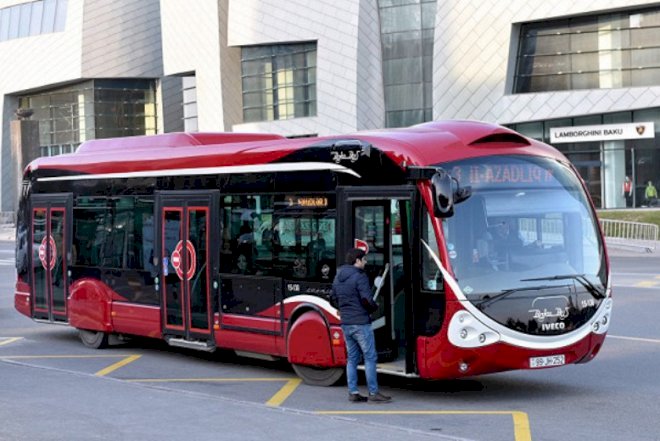    Minik avtomobili “BakuBus”a çırpıldı   