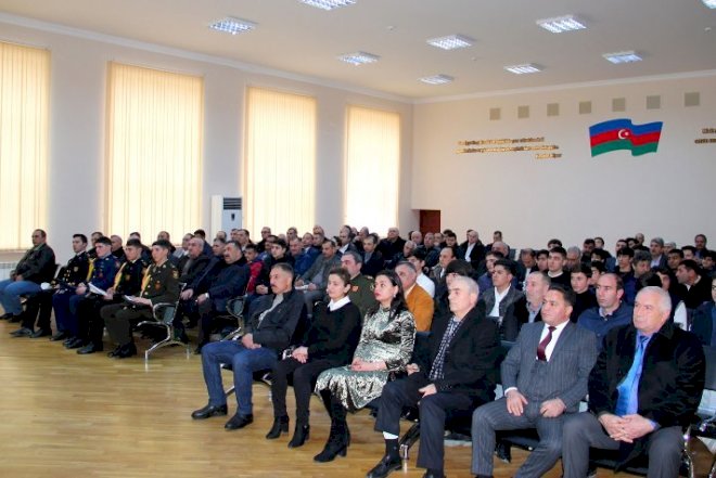    Şagirdlərlə görüş keçirildi    