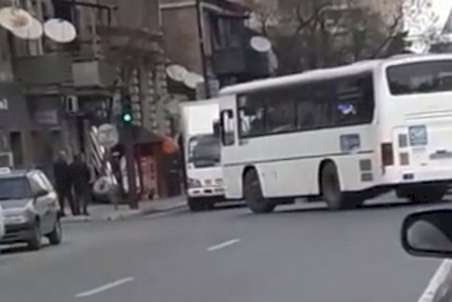    Avtobus sürücülərinin özbaşınalığı bitmir - Video   