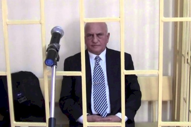    Əli İnsanovdan müraciət: “Artıq 14-cü ildir həbsdəyəm”   