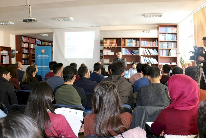   Tələbə startapçılar üçün təlimlərə start verilib   