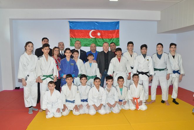    “Qobu park”da idman klubu açıldı   