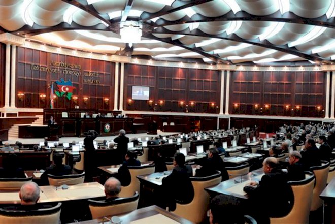    Ürəyi qəfildən dayanan deputatlarımız...   