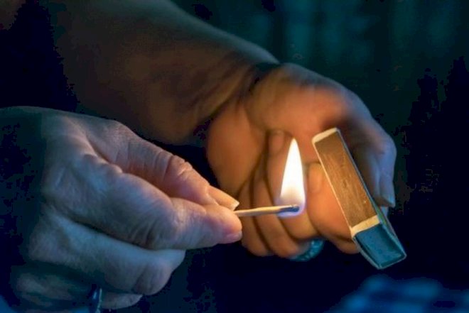    Bakıda kişi qadının üstünə kerasin töküb yandırdı   