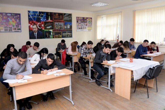    Bu gün imtahan var   
