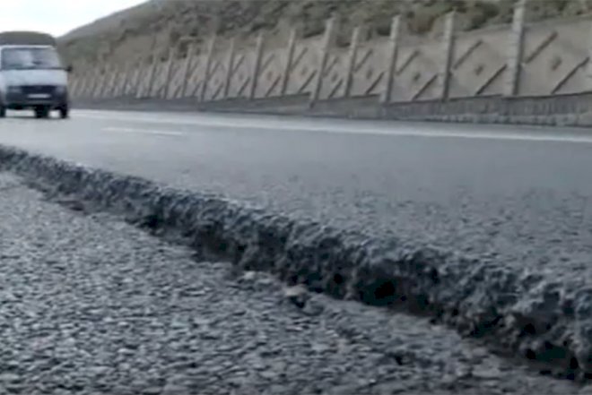    Bir ay deyil bu yol təmir olunub, çat verdi - Video   