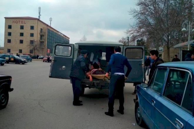    Banka borcu olan qadın özündən getdi - Bərdədə   