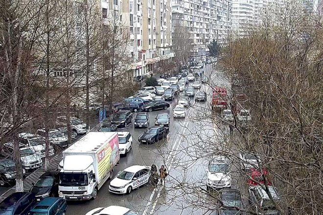   Yasamaldakı yanğın tıxaca səbəb oldu    
