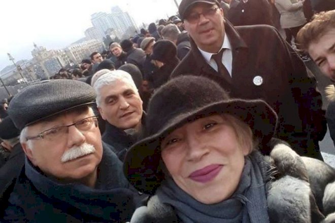   “İyirmi yeddi ildir ağlayırıq, nə dəyişib ki?”   