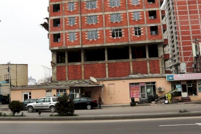    Bakıda görünməmiş tikinti özbaşınalığı - Video   
