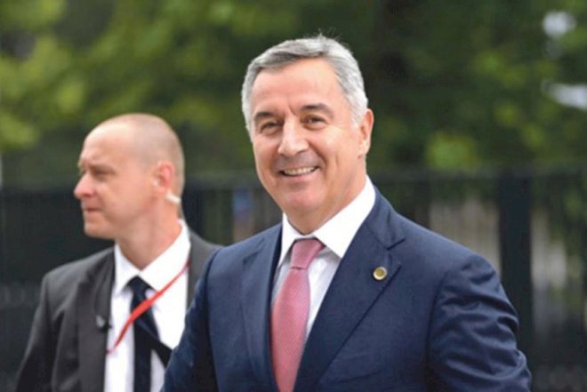    Monteneqro prezidenti Bakıya gəlir   