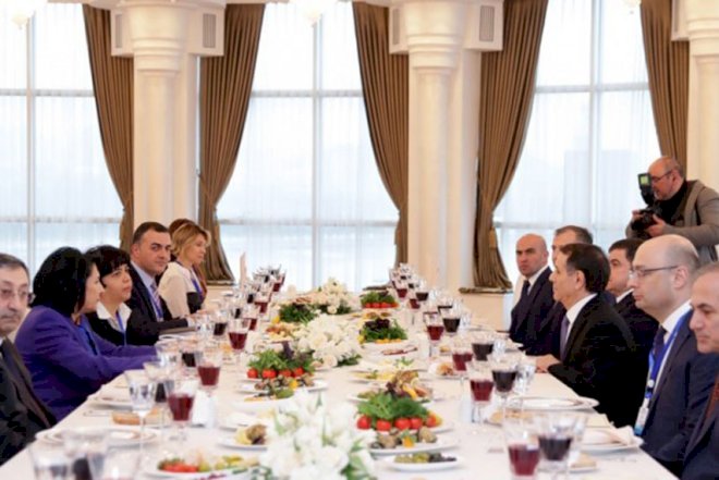    Novruz Məmmədov Zurabişvili ilə nahar etdi   