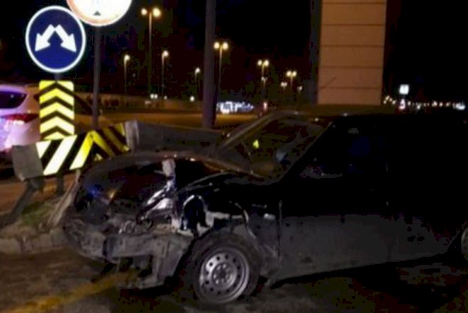    Sürücü qəzaya düşən maşından çıxa bilmədi   