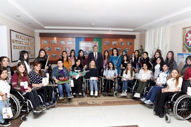    Nazir Reabilitasiya Mərkəzindəki xanımlarla görüşüb   