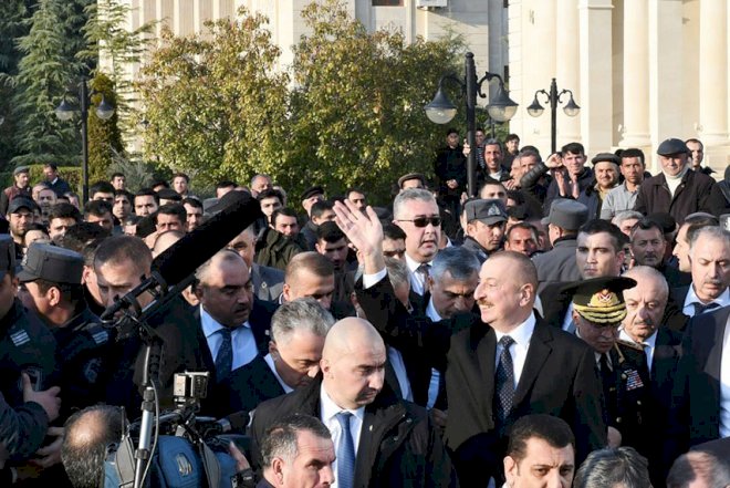    “Ananıza da salam söyləyin, tezliklə sağalsın“ - İlham Əliyev   