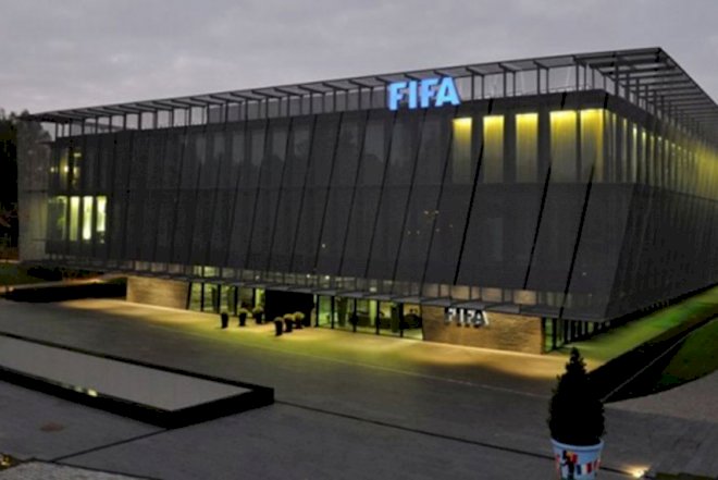    Futbolçular FİFA-ya şikayət etdi    