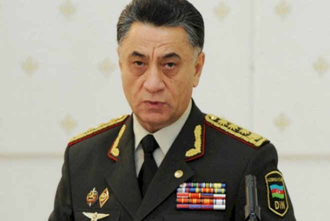    Nazir rəisi təqaüdə göndərdi   